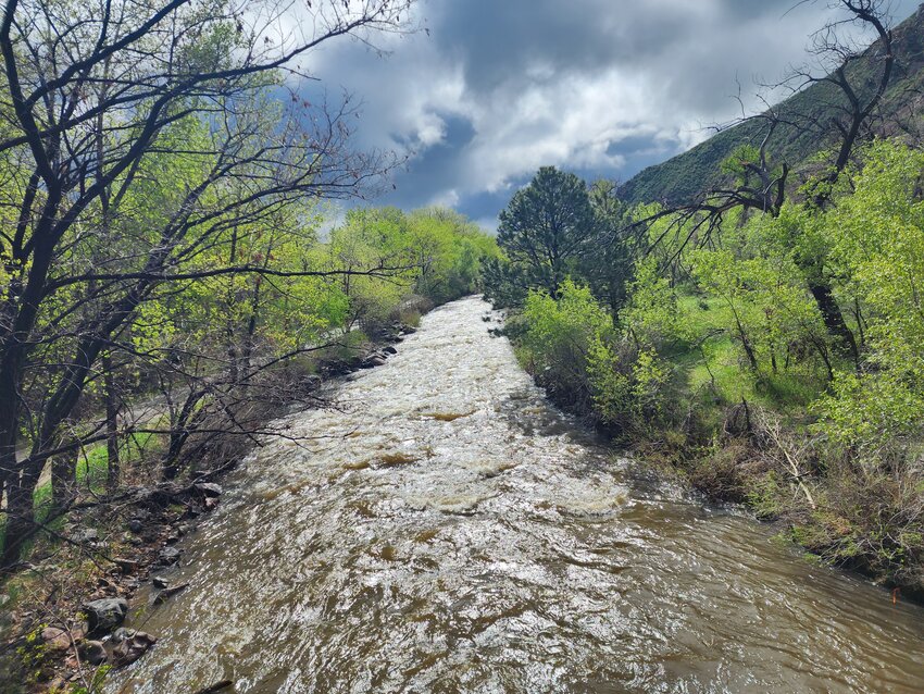 Clear Creek under an overcast sky, after the rain, does not look so dangerous. But, it only takes a few minutes for a flash flood to happen under these conditions.