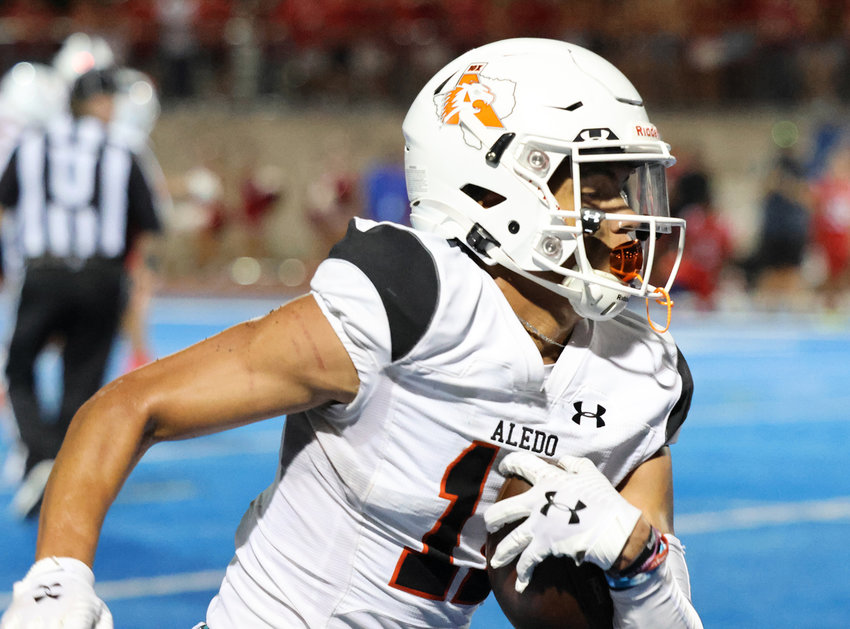 Aledo's Jalen Pope had five receptions for 106 yards and a touchdown against Parish Episcopal.