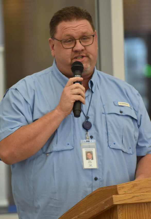Weatherford ISD School Board President Mike guest encouraged the new teachers in the audience.