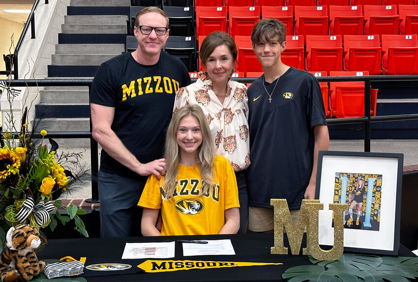 Vivian Parker – University of Missouri – Volleyball.Bob, Hilary and Tripp Parker