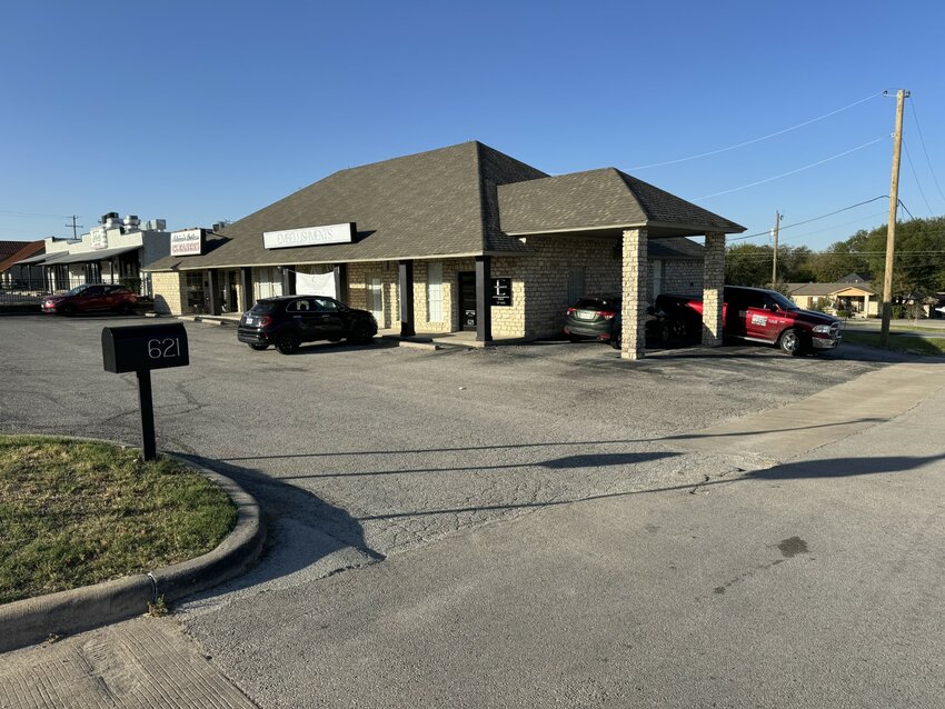 A tile and flooring business named Embellishments with a .building listed as Aledo Garage Door Repair. Robert Rushing, of Aledo Overhead Door, was led here from a Google website.