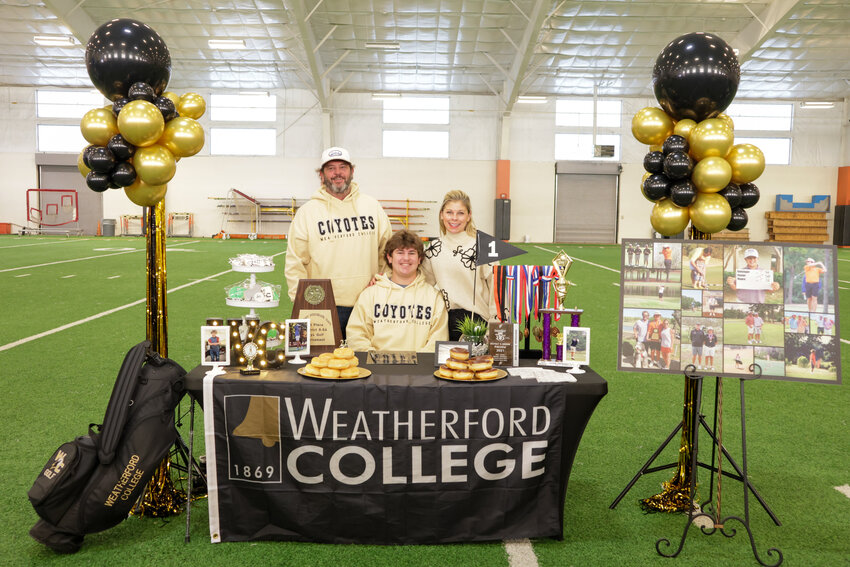 Jett Moore - Weatherford College golf.Jeff and Becca Moore