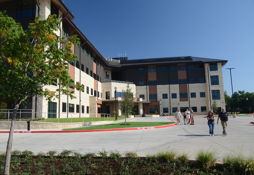 The 116-resident Durant Hall on the southeast corner of East Park Avenue and College Park Drive offers residents convenient campus living with amenities not found at many colleges.