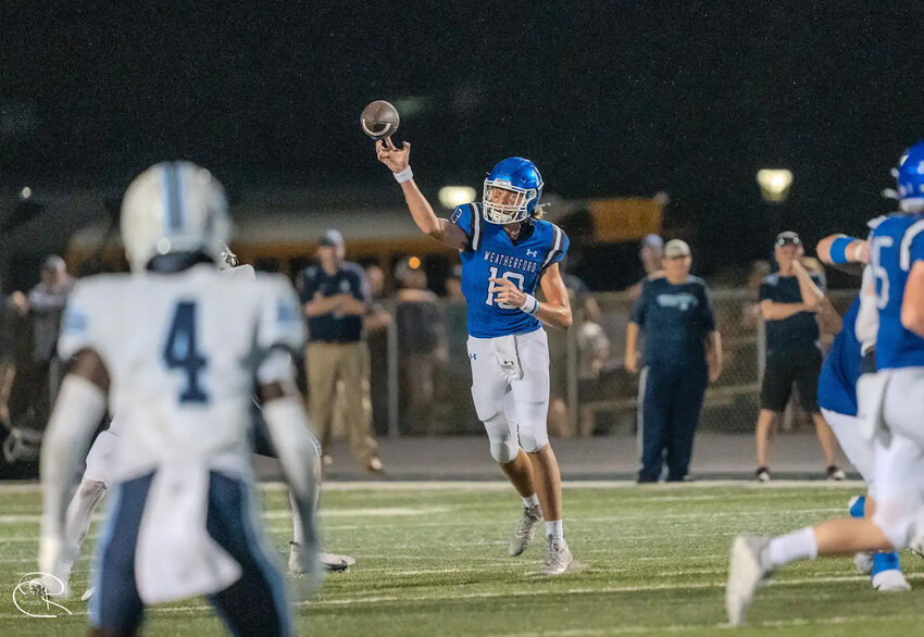 Quarterback Luke Gray