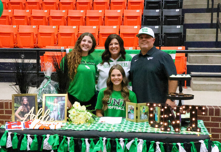 Addie Perry – University of North Texas, softball.Ed, Bri and Tempe Perry