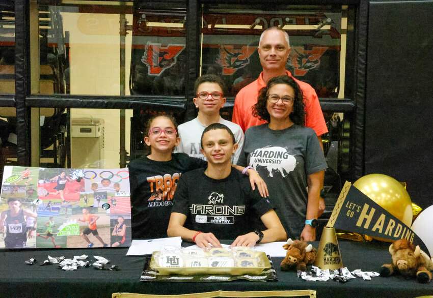 Jack Fink – Harding University, cross country.Jeff, Geri, Josh and Jenna Fink