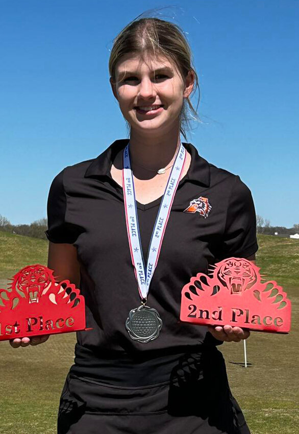 Aledo Ladycat Emily Crick won the individual title as her team finished second in the Glen Rose Invitational.