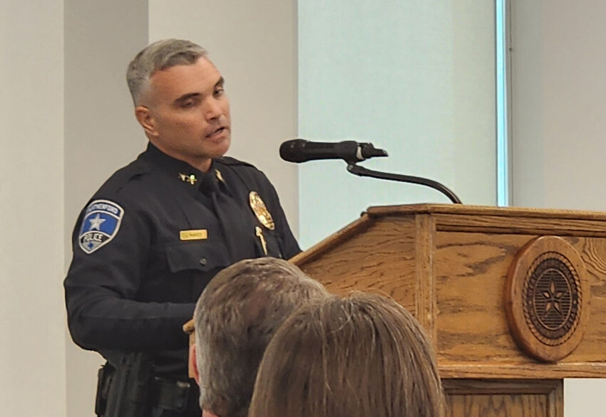 Weatherford interim Chief of Police Jason Hayes introduced Distinguished Alumnus Neil Noakes.