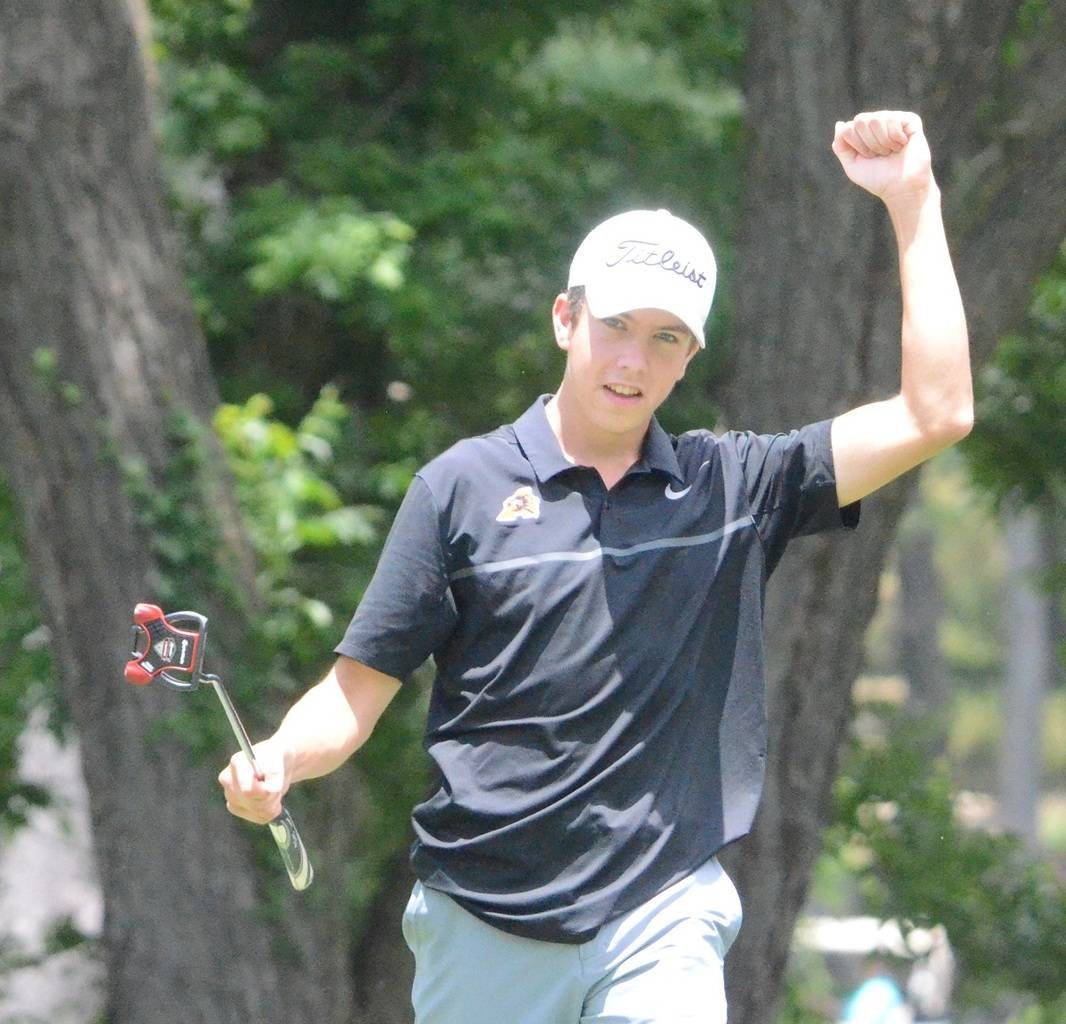 Aledo's Ben Huxtable raises his fist in celebration after sinking a 40-foot birdie putt on No. 15 Tuesday afternoon at the boys' state golf tournament at Wolfdancer Golf Club near Bastrop. The Bearcats finished 10th overall. Photos by Tony Eierdam