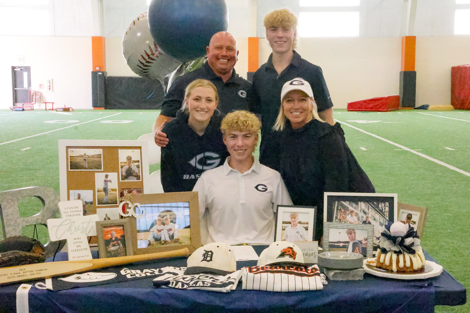 Brooks Dwinell – Grayson College baseball.Brittany, Dustin, Bosten and Parker