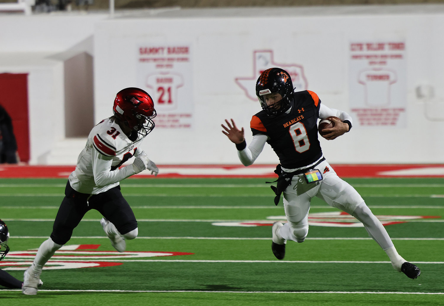Aledo quarterback Hauss Hejny ran for 197 yards and two touchdowns against the Pirates.