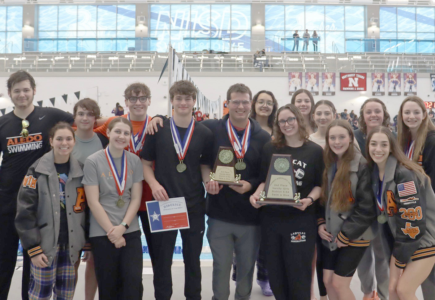 Regional swimming qualifiers from Aledo High School are (from left) Hunter Gregory, Tila Moeller, Brady Ludlow, Haley Roberson, Porter Lane, Sam Ogden, Tanner Howse, Breanna Olivieri, Madeline Gordy, Avery Faulkner, Alli Faulkner, Corah Satterfield, Julia Gordy, Victoria Crews, and Natalie Hutson. Not shown are Addison Speed, Bradyn Baughman, Alex Pomales, and Kyle Scharlow.