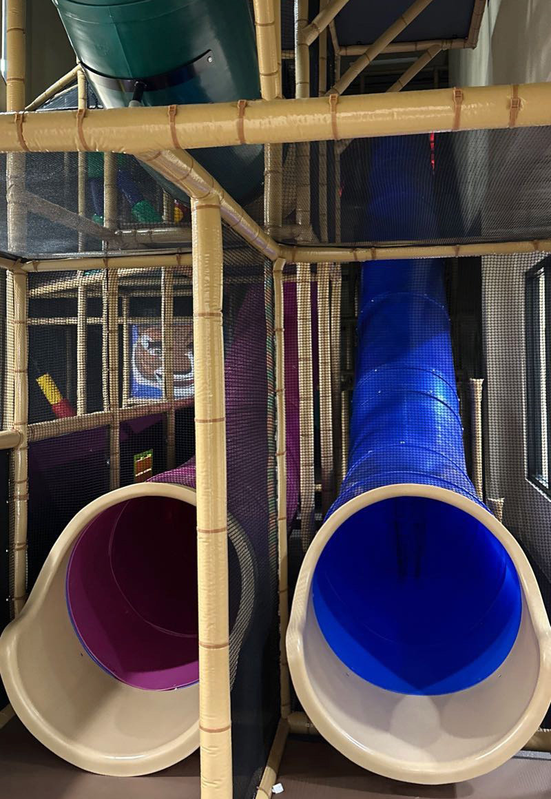 The childrens' areas upstairs have slides to the ground floor. There are different sets of slides for different age groups.
