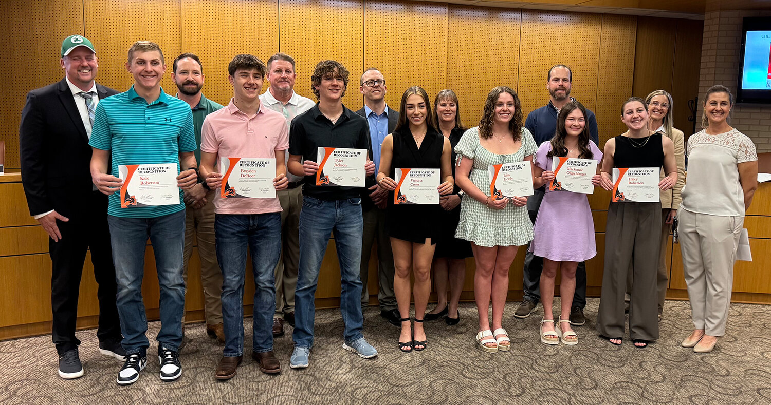 UIL State Swimming and Diving qualifiers Kale Roberson, Braden DeBoer, Tyler Jackson, Victoria Crews, Julia Gordy, Mackenzie Oligschlaeger, and Haley Roberson