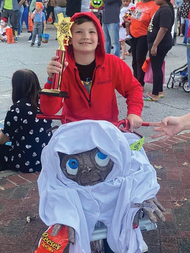 RYDER WITH HIS 1ST PLACE TROPHY AT SWAINSBORO&rsquo;S FALL FESTIVAL
