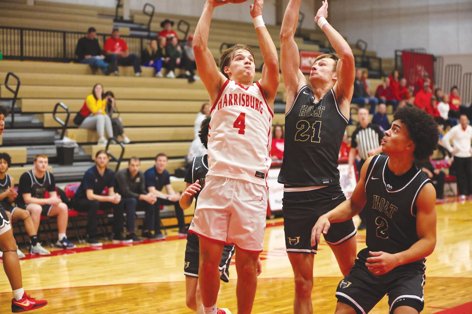 Harrisburg boys lose nailbiter to Class 5 Holt | The Fayette Advertiser