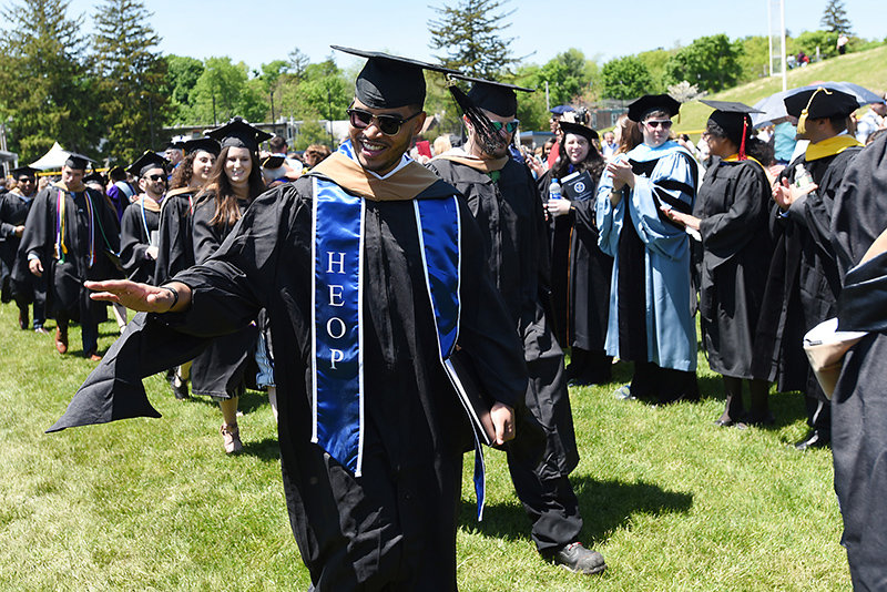 600 receive degrees at Mount Saint Mary College Commencement | My Hudson  Valley