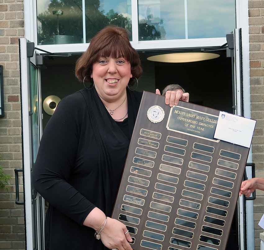 Michele Tenneriello, administrative assistant for the School of Business, was named the Mount Saint Mary College Employee of the Year for 2022.