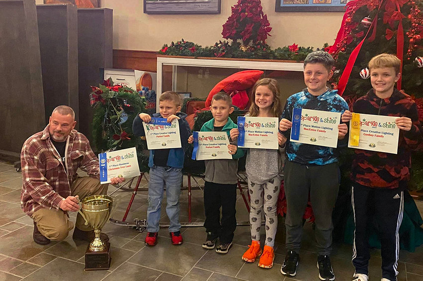 Winners of the Wallkill Sparkle and Shine Contest were honored at last week&rsquo;s Shawangunk Town Board meeting.