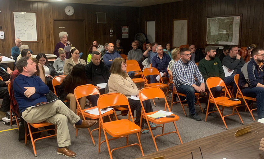 Plattekill residents fill town hall to oppose landfill.