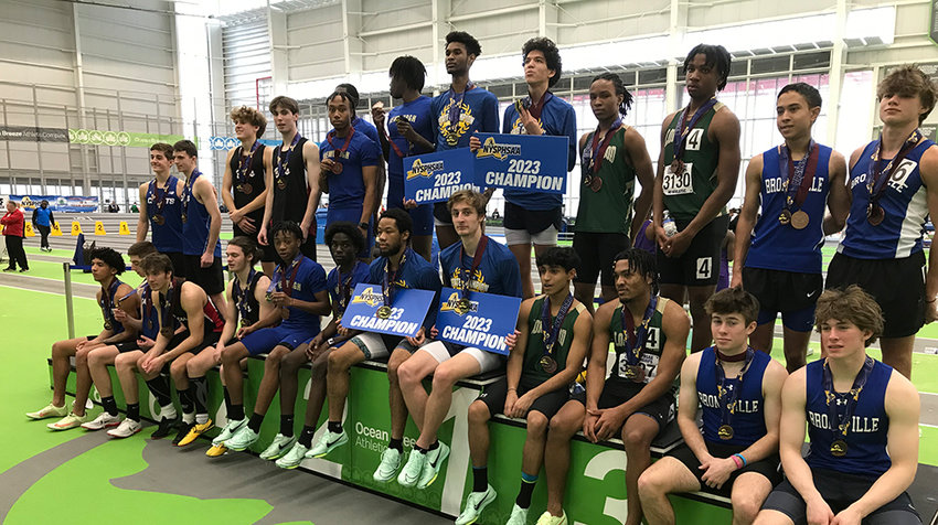 Newburgh boys finished 2nd in the Federation in the 4X400m Relay at our state meet held at Ocean Breeze in Long Island: David Pinnock, Anthony Burnett, Anthony Burnett, Xaiver Williams; their time was 3:25.02.