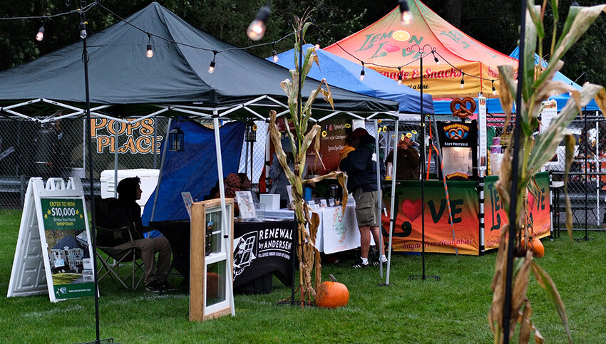 Despite the constant rain, people and vendors such as &lsquo;Lemon Love&rsquo; and &lsquo;Pops Place&rsquo; turned up for an evening out at the town field in Highland.
