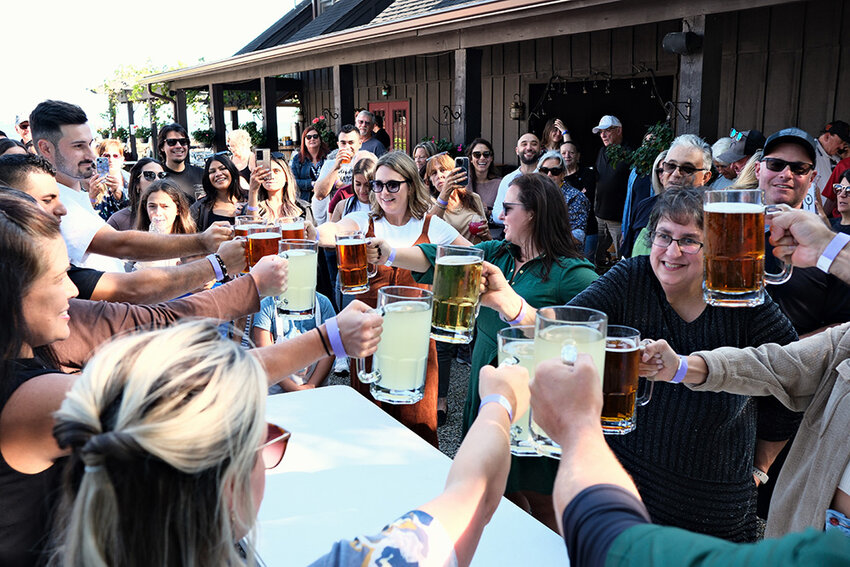 The &lsquo;Stein Holding Contest, started out with quite a number of contestants, with Allison Scaturro winning in the women&rsquo;s category and Sergio Ramirez being the lone male standing at the end. The entry fee was $20 and included a glass stein souvenir.