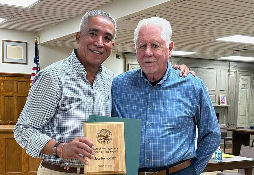 Honoree Jose Hernandez (l.) with Town Supervisor Ron Feller.