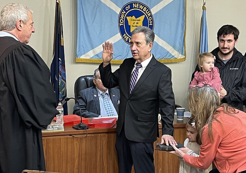 Gil Piaquadio sworn in.