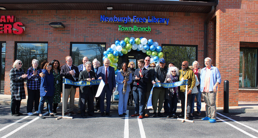 The Newburgh Free Library officially opened their new town branch location at 181 South Plank Road, Suite #2.