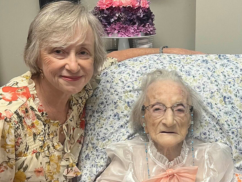 Deborah DeJesus (left) with her mother Ange Cole (right)