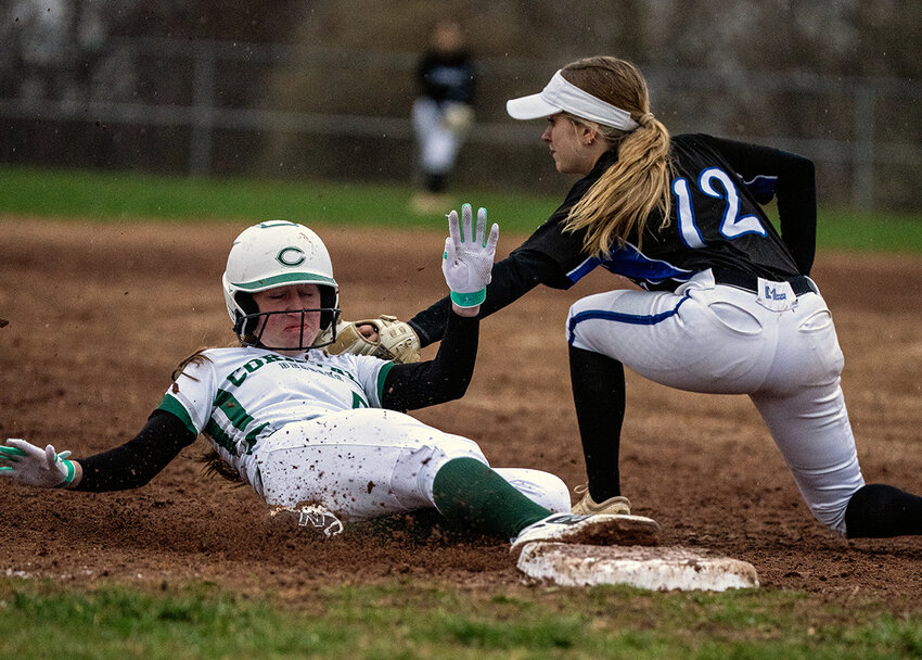 VC’s Kayla Fenner applies the tag to Cornwall’s Abbey Crow.