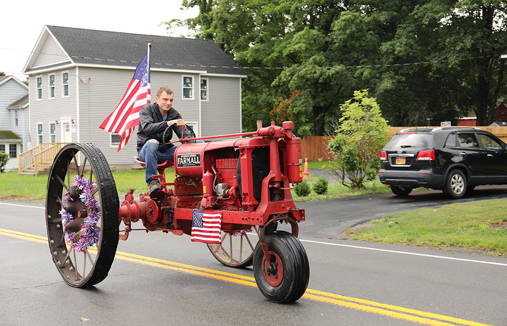 Circleville Parade gathers families | Wallkill Valley Times