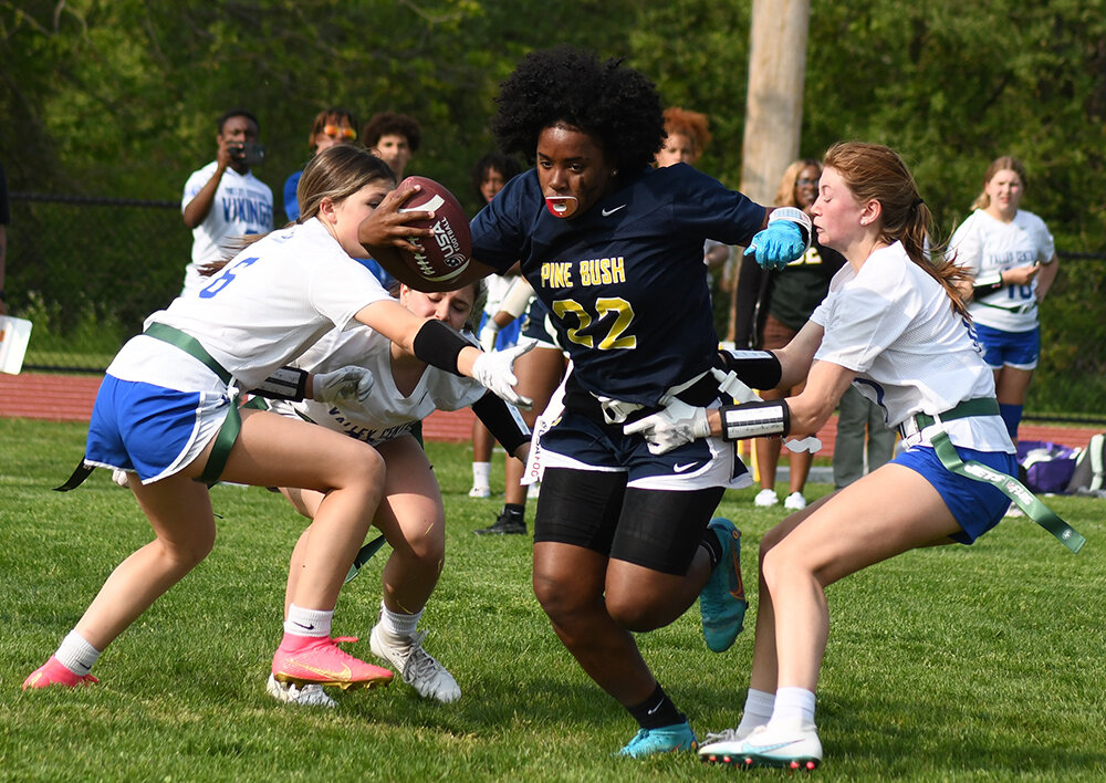 Pine Bush tops Valley Central in flag football | My Hudson Valley