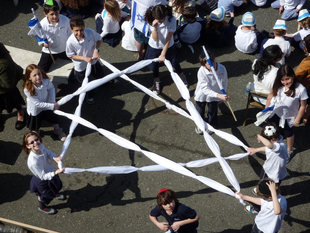 HAFTR students celebrate the Israeli day of independence with an assembly in the schoolyard.