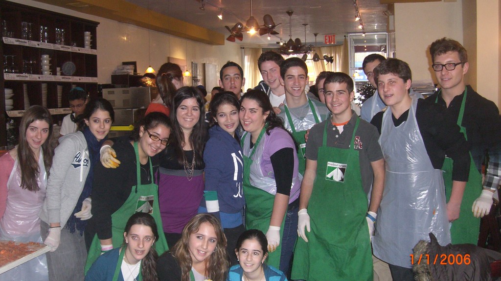 The Philanthropy for the Future team at Masbia Soup Kitchen in Brooklyn on Thanksgiving.