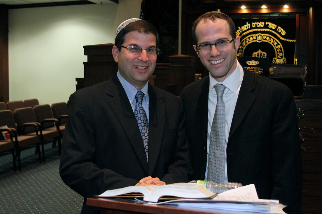 From left, Rabbi Dr. Seth Farber and Rabbi Yehuda Septimus, mora d&rsquo;atra of Young Israel of North Woodmere.