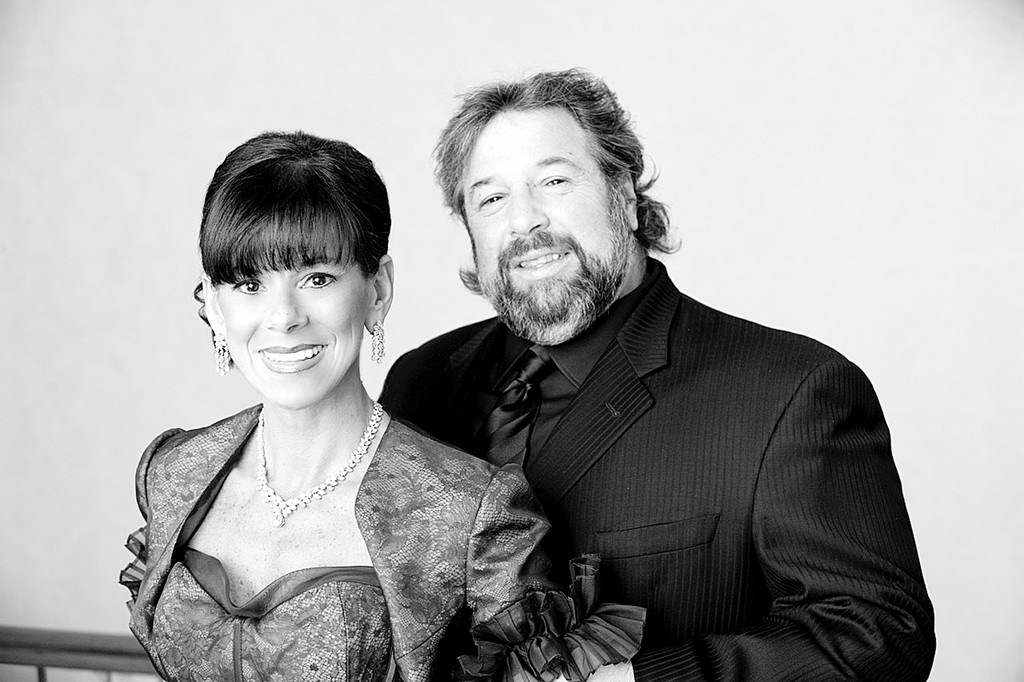 Melody and Marty Scharf of Lawrence will be the guests of honor at   Congregation Beth Sholom&rsquo;s 61st annual testimonial dinner on March 2, 2012.