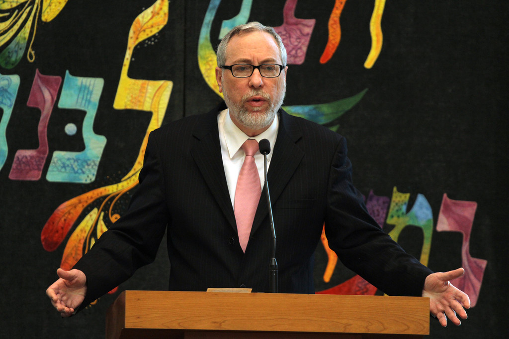 Rabbi Dr. Aaron Glatt was one of four panel members discussing freezing eggs.