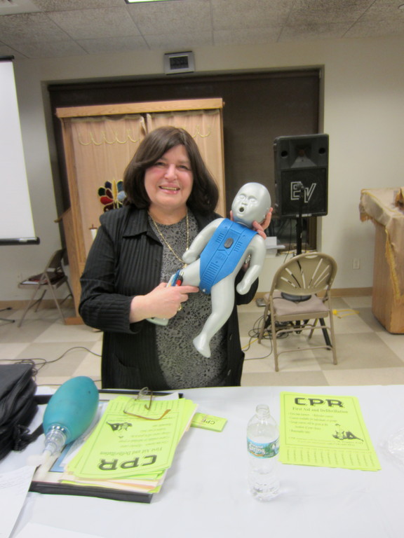 American Heart Association EMT and CPR instructor  Malky Tropper at the Young Israel of Woodmere class.