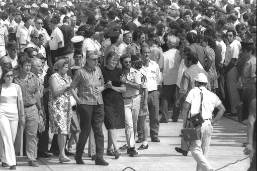 Relatives of slain Israeli Olympic team members are pictured before funeral processions in Is-rael in September 1972.