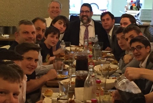 Rabbi Oppen joined Rabbi Chait at the 10th grade siyum in Traditions on Central Avenue.