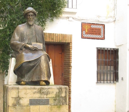 A statue of Maimonides at the synagogue in the Juderia in C&oacute;rdoba.