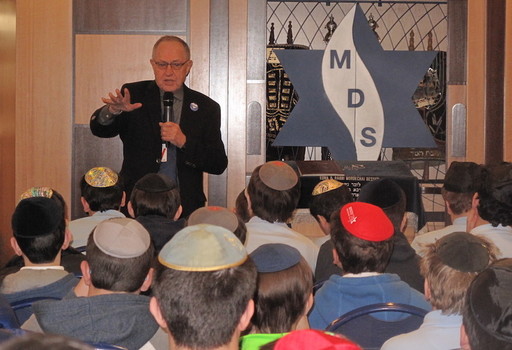 Alan Dershowitz addresses MDS 6th, 7th and 8th graders.
