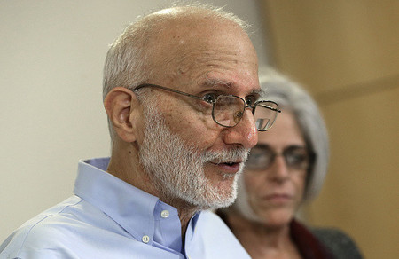 Alan Gross and his wife Judy at a press conference on the day of his release, Dec. 17, 2014, in Washington.