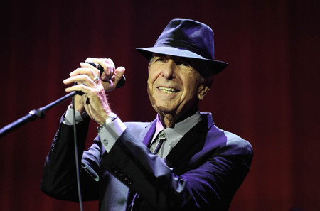 Leonard Cohen, whose Jewish-infused poetry and songs inspired generations, is dead at 82     Leonard Cohen in concert at London&rsquo;s O2 Arena in 2013.