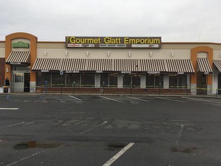 Instead being filled by cars of shoppers stocking up for Shabbos, Gourmet Glatt's parking lot in Cedarhurst was empty at 8:45 on Thursday morning after an overnight fire closed the store.