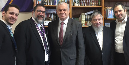 From left: Rabbi B.Z. Oppen, rebbi; Rabbi Gedalia Oppen, principal; Gaby Benedict, guest speaker; Rabbi Ehud Hubner; Rabbi Moshe Hubner, rebbi.