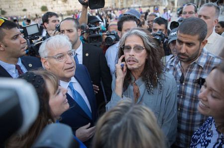David Friedman, the U.S. ambassador to Israel, encountered Steven Tyler of Aersomith at the Kotel on May 15.