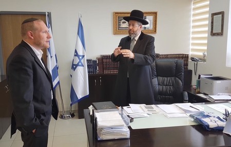 Israel Chief Rabbi David Lau met on Tuesday with Rabbi Yehoshua Fass of Nefesh B&rsquo;Nefesh